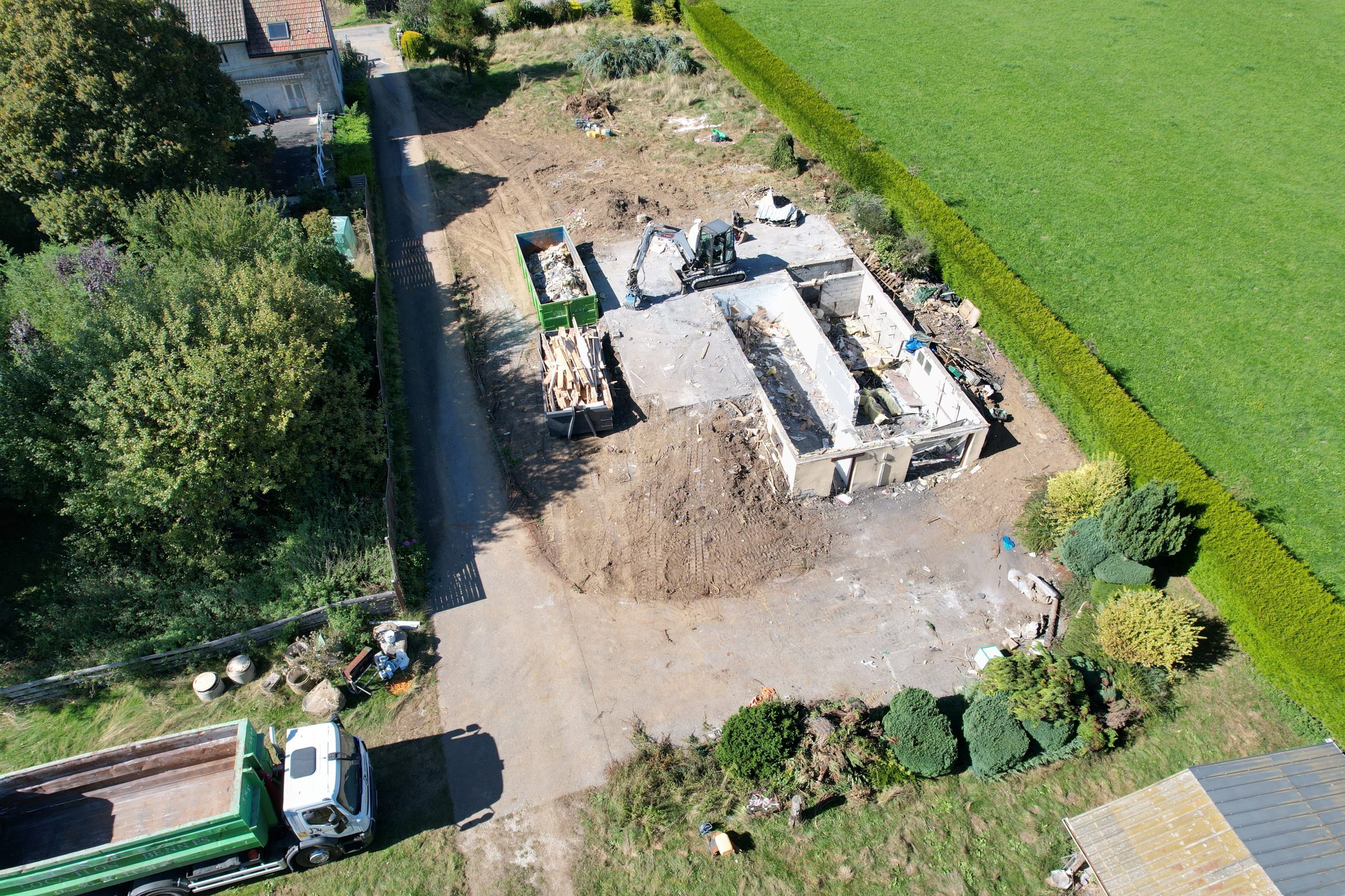 Démolition maison à Cranves-Sales
