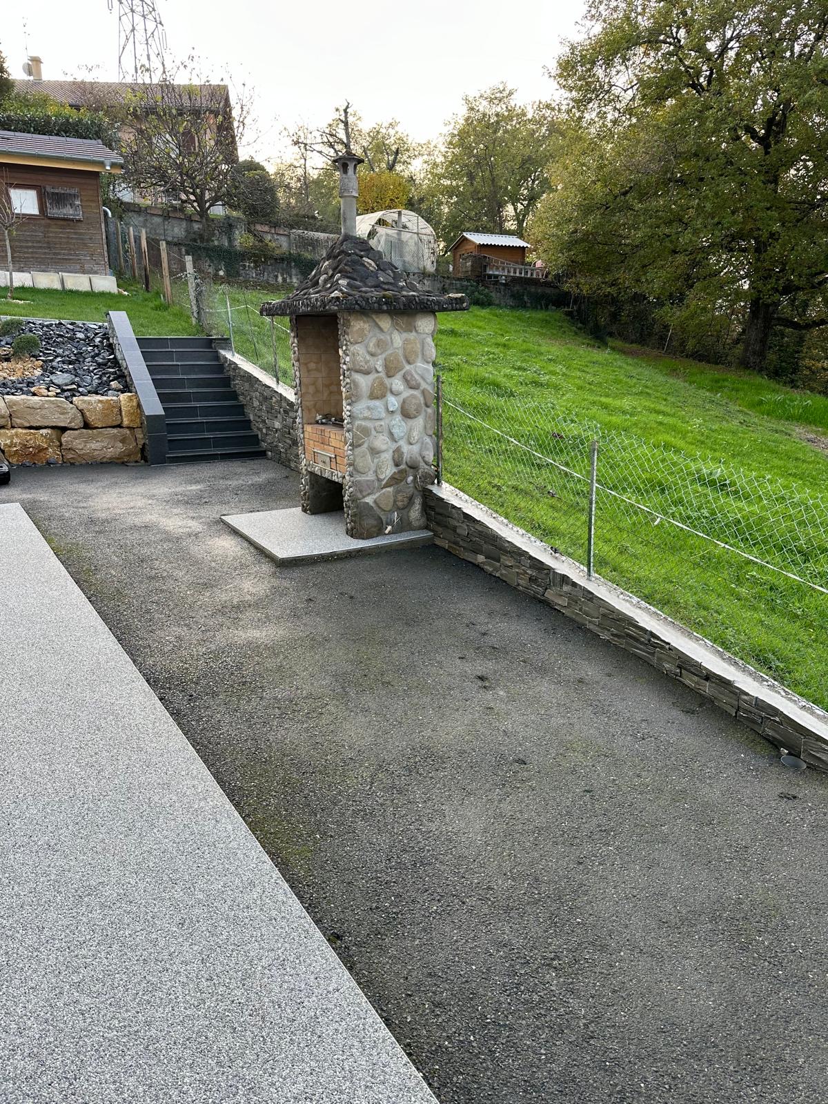 Parement de pierre à Juvigny